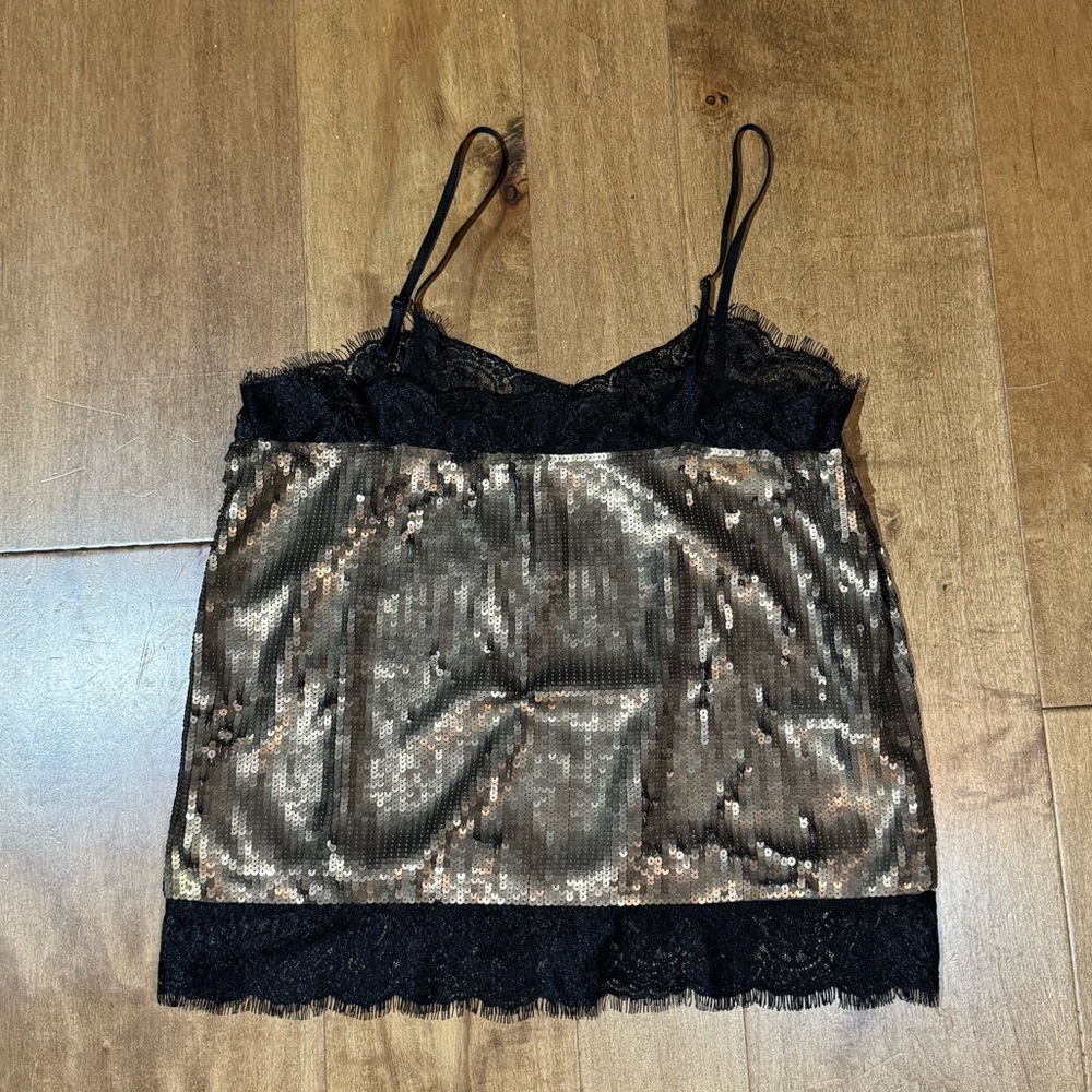 GUESS Womens Gold Sequin Lace Spaghetti Strap Top Size Medium Y2K Party NWT